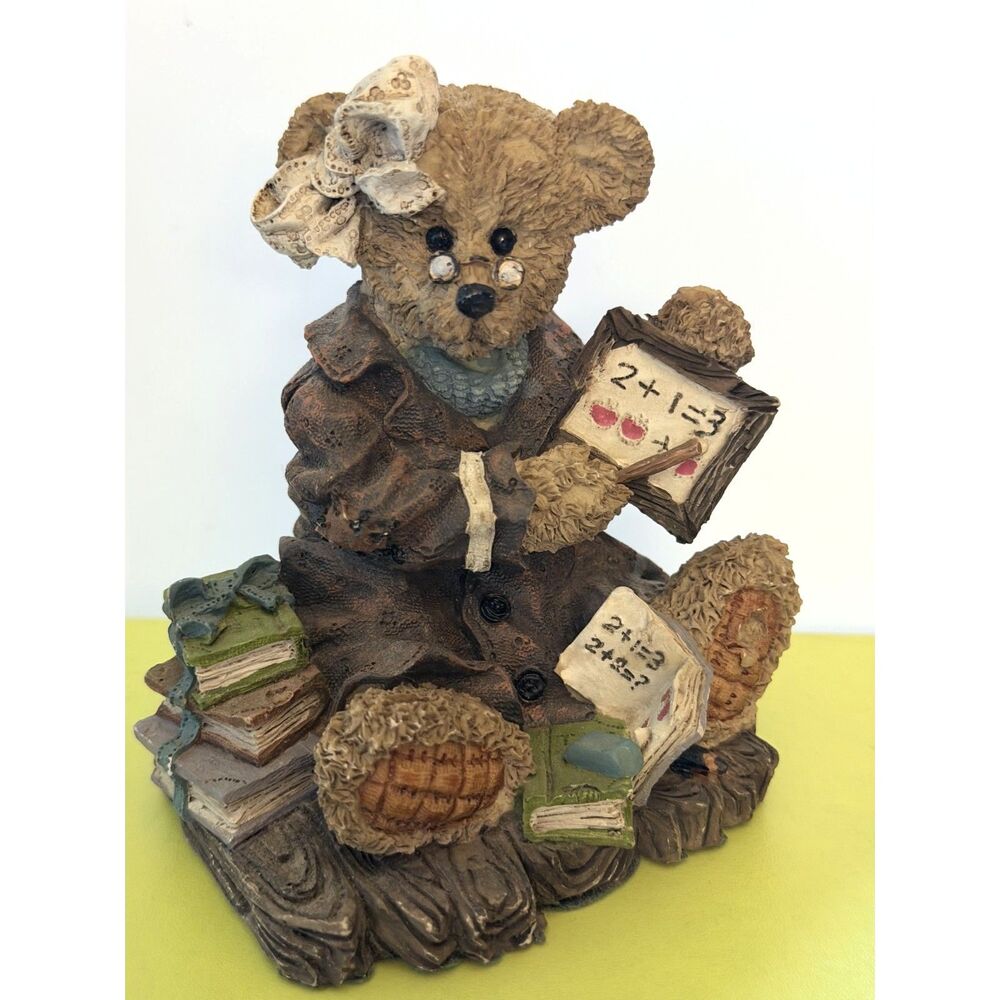Adorable vintage 1990s Carved Resin Mama Bear School Teacher Figurine